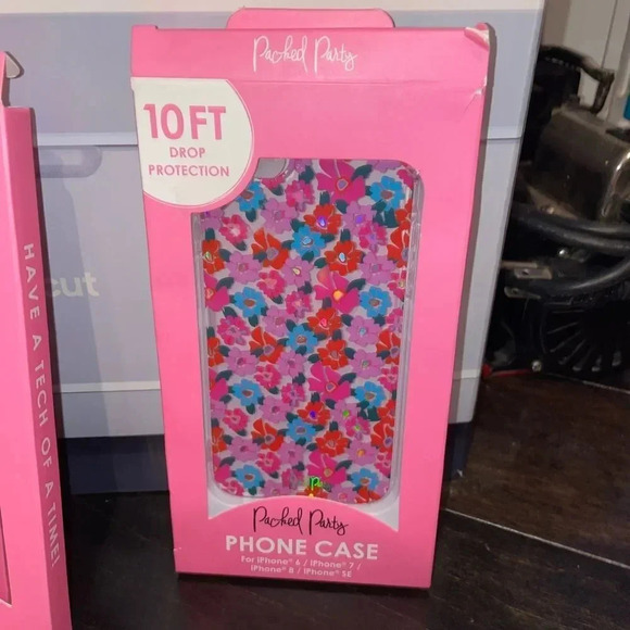 PACKED PARTY FRESH FLORALS PHONE CASE 6, 7,8 and SE - Picture 9 of 14